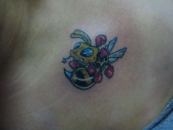 bee tattoo