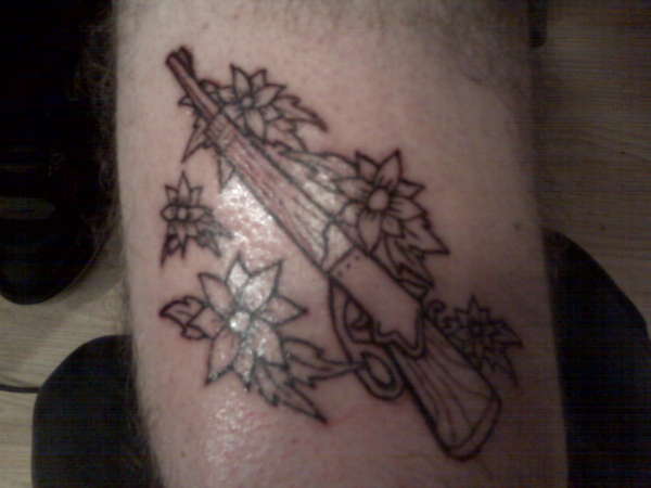 gun n flowers tattoo