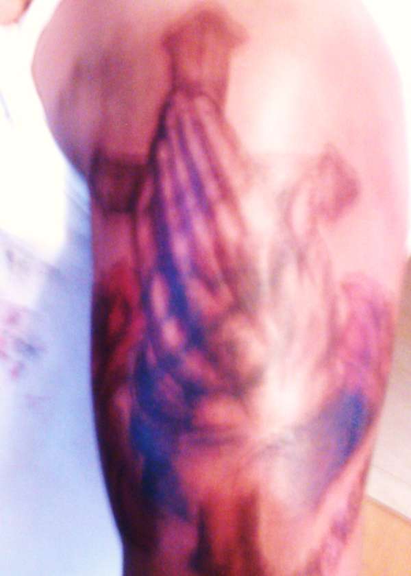 hands tattoo