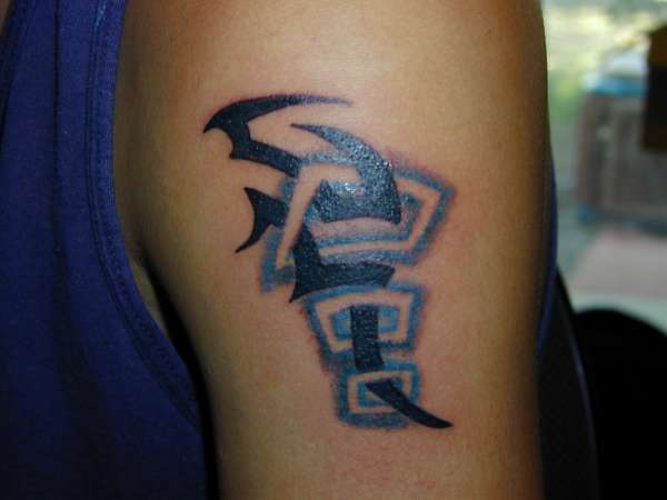 And yet more tribal... tattoo