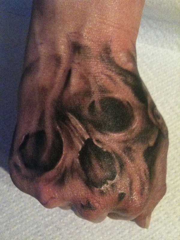Skull hand tattoo ( stae ) tattoo
