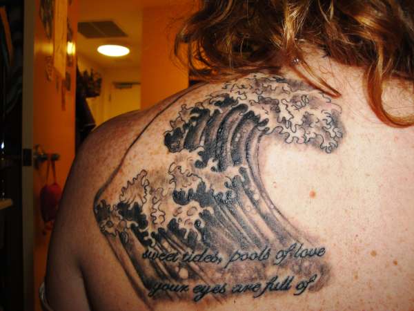great wave off kanagawa tattoo