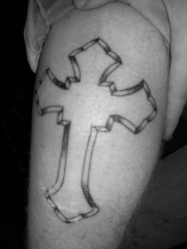 2pac, makaveli,ghotic cross tattoo