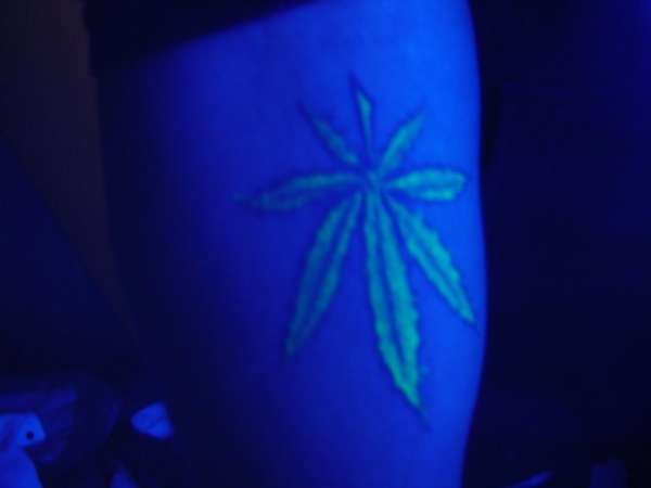 leaf tattoo