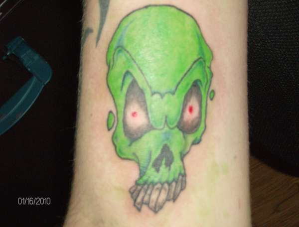 Alien Skull Head tattoo