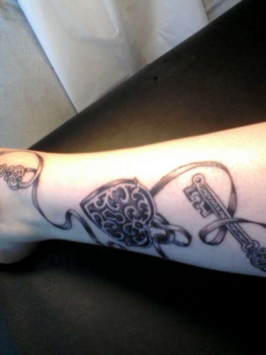 lock and keys tattoo