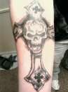 skull and cross tattoo