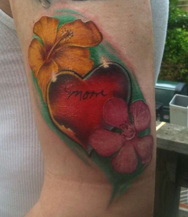 "Mom" Flowers & Heart tattoo