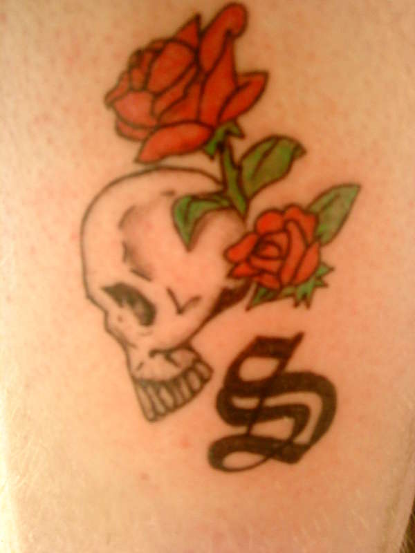 skull and rose tattoo