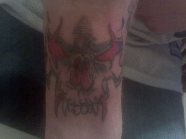 skull tat tattoo