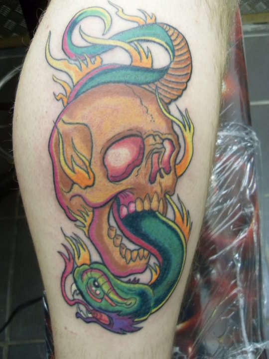 snake an skull tattoo