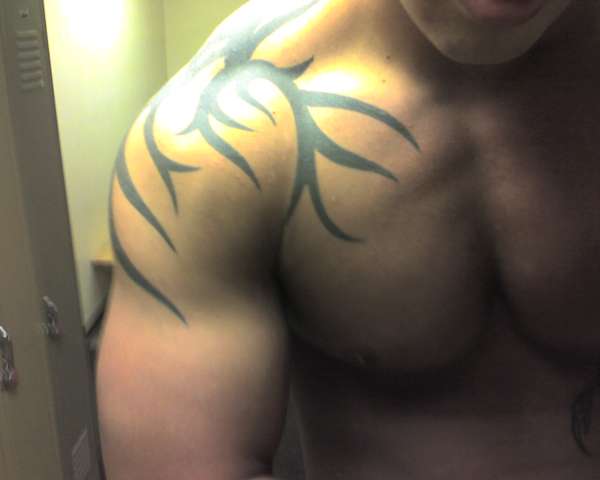 shoulder tribal tattoo