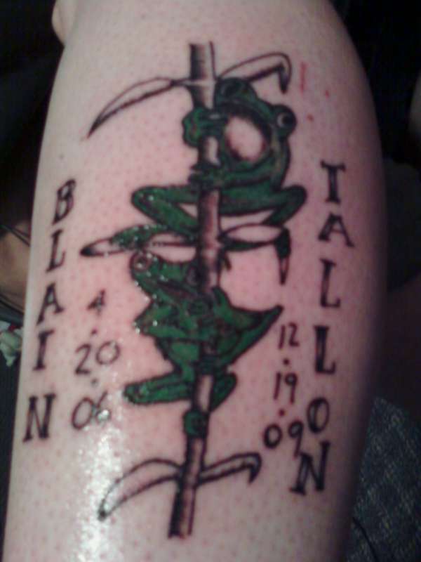 Erika's frogs tattoo
