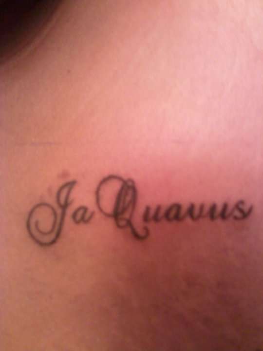 Shoulder tat tattoo