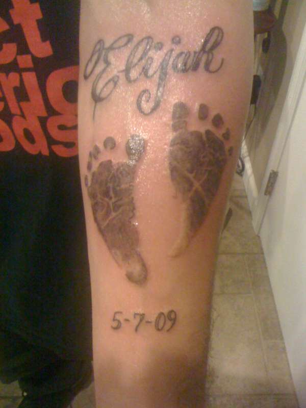 footprints tattoo tattoo