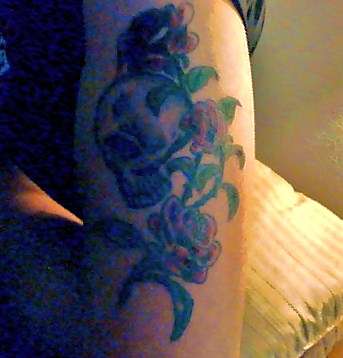 My Skull and 3 Roses (Finally Colored) tattoo