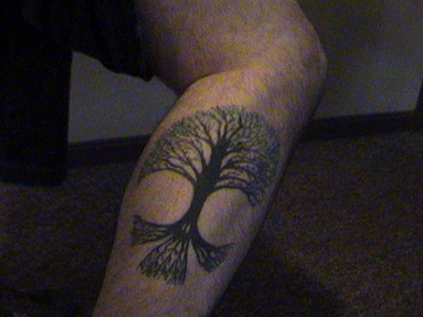 Tree/skull tattoo