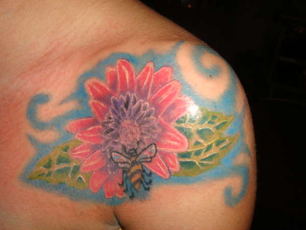 FLOWER W/ BEE tattoo