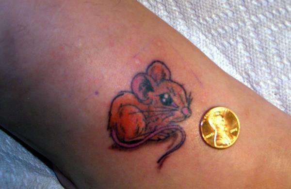 small mouse tattoo
