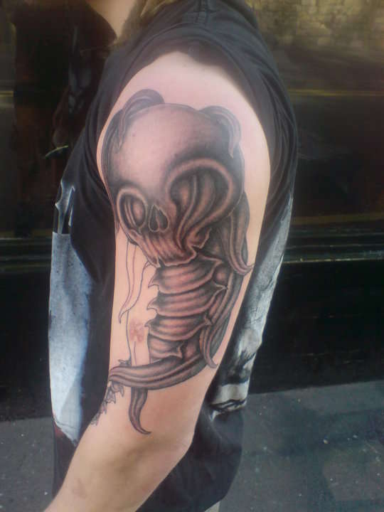 freehand skull and tentacles tattoo