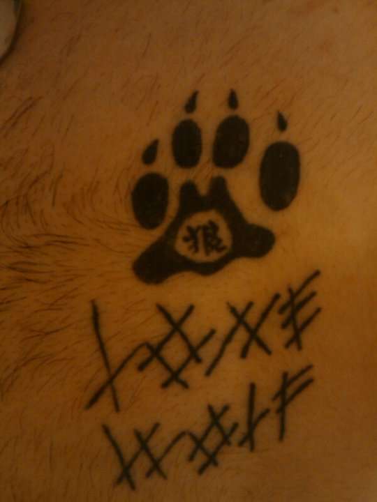 wolf, paw tattoo