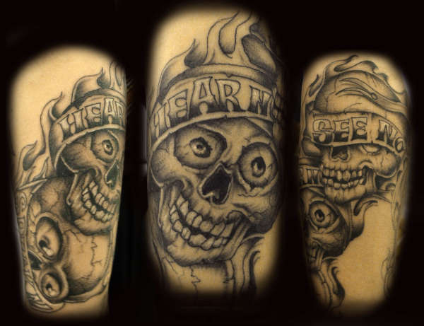 Boog Skull tattoo by Ray Tutty tattoo