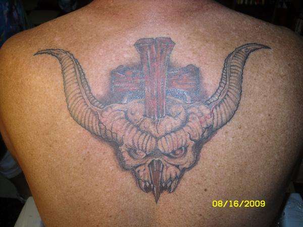 skull & cross tattoo
