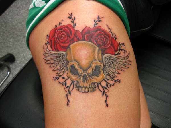 Skul and Roses Tattoo tattoo