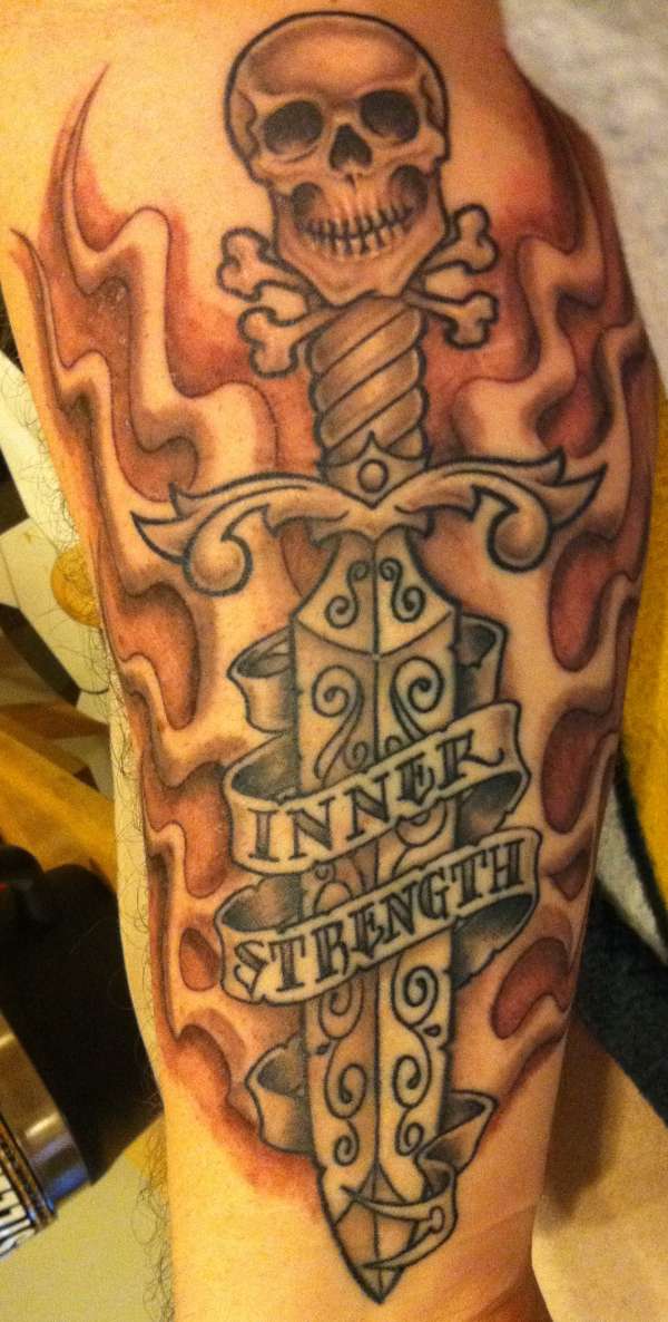 Skull Dagger tattoo