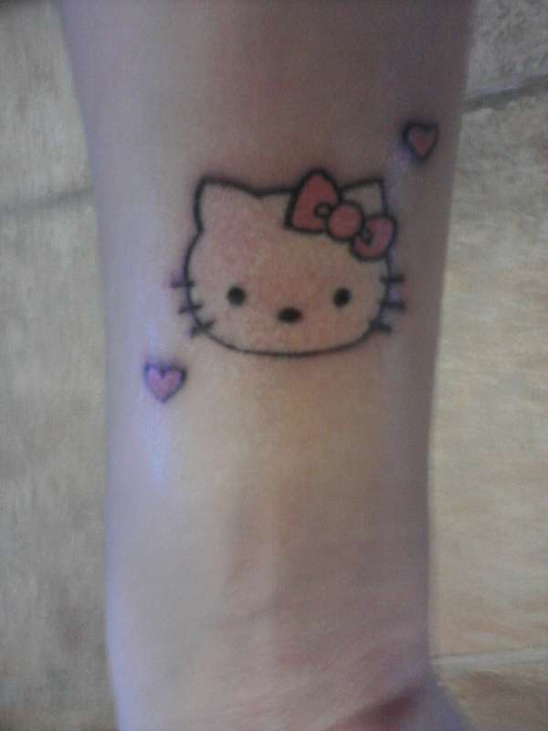 Hello Kitty Love Tattoo