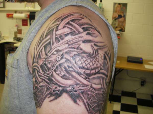 Celtic Dragon Armband tattoo