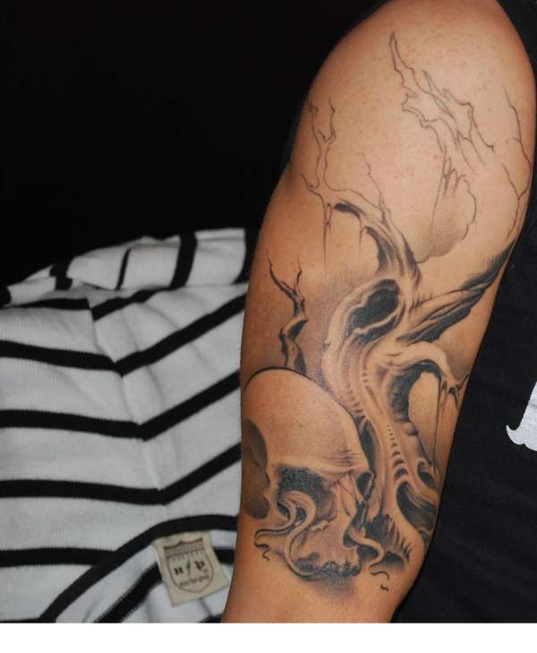 Dead Tree Skull tattoo
