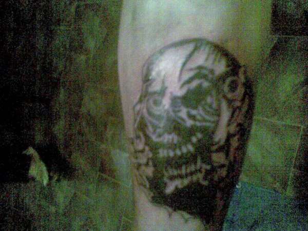my shitty skull tattoo