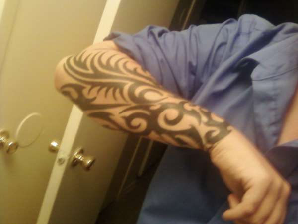 modern tribal tattoo