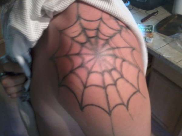 spider web left shoulder tattoo