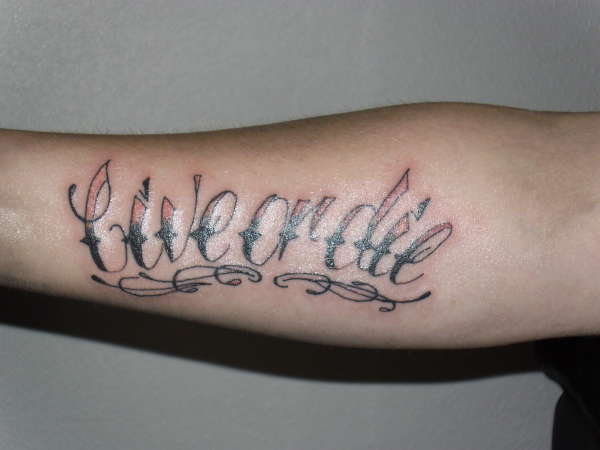 live or die tattoo