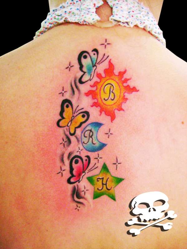 borboletas com letras tattoo