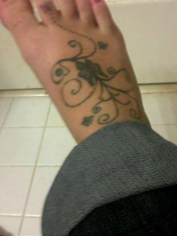 foot tattoo