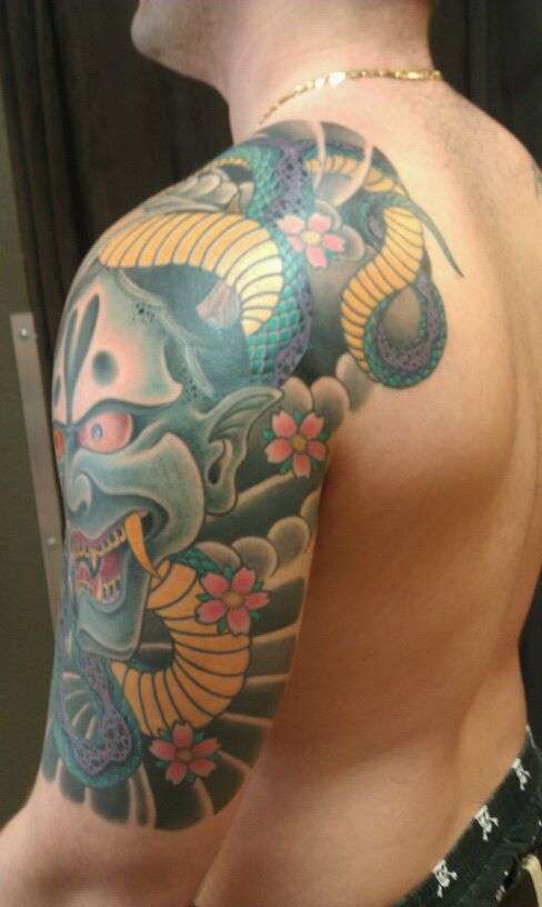hanya snake tattoo