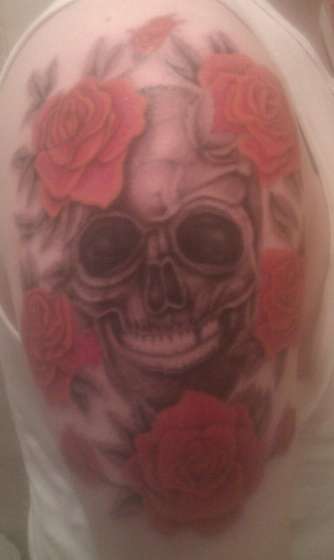 Skull and Roses Tattoo tattoo