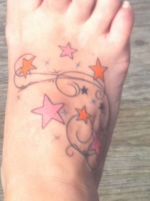 stars are over rated and feet are ugly... still love my tat tattoo