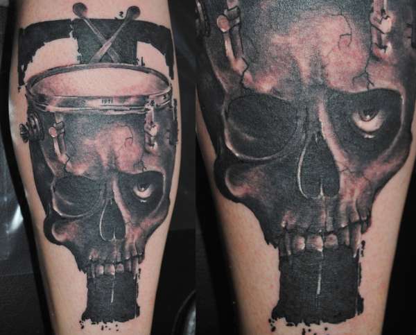 T Skull tattoo