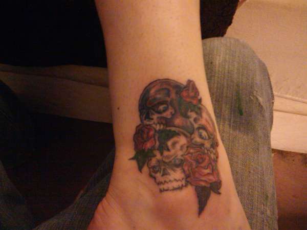 lindsay tat tattoo
