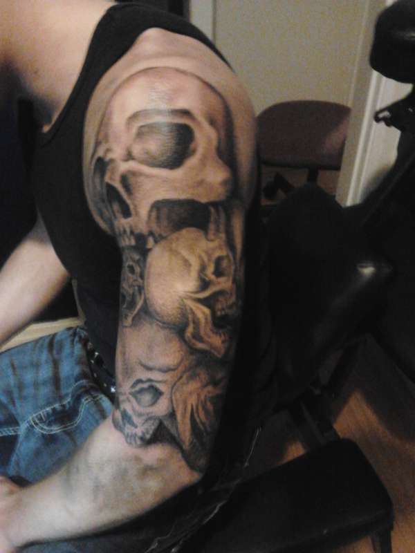 skull sleeve tattoo