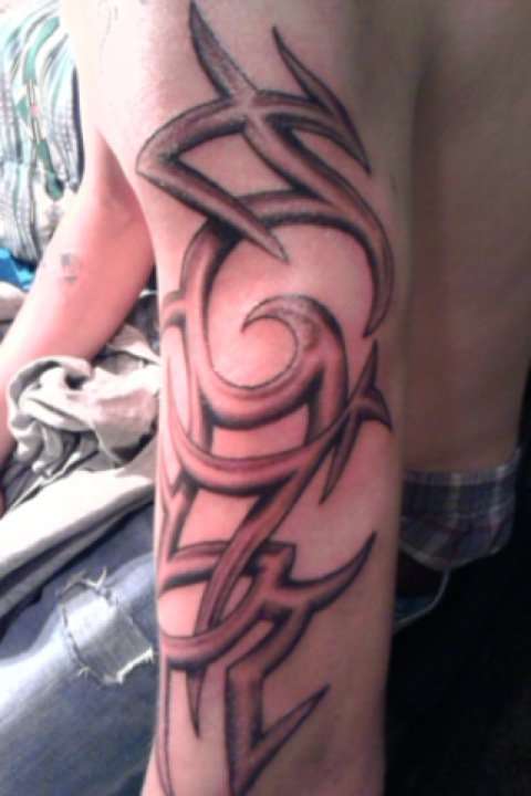 Tribal Arm tattoo
