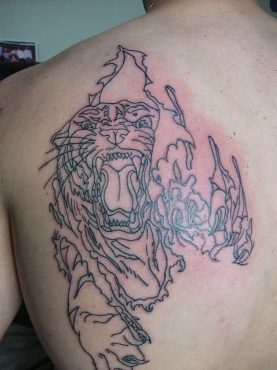 rip effect tiger tattoo