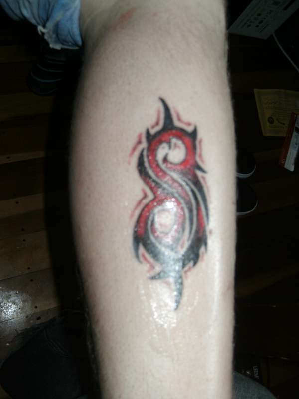 Slipknot S tattoo