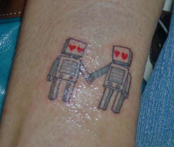 robit love tattoo
