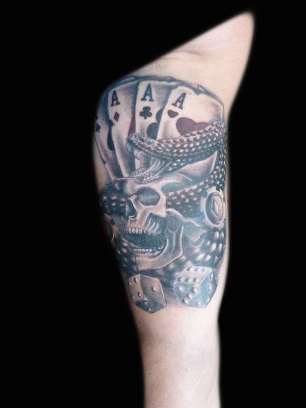 scull design tattoo
