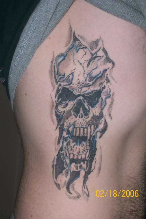 side skull tear  tat tattoo